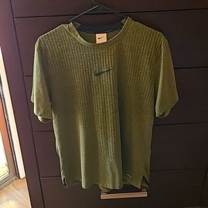 Nike pro